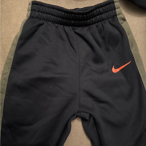 Nike Thermafit Set, Size 24 months - Picture 2 of 3